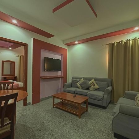 Platinium Hotel Apartments Seeb Exterior photo
